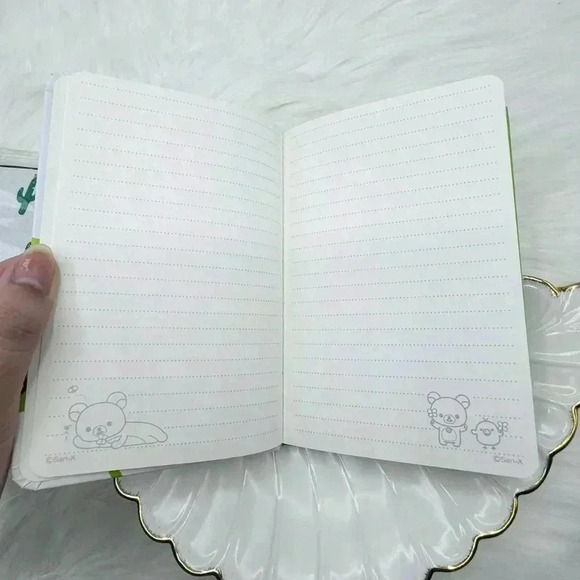 Rilakkuma Notebook & Pen W/ Green theme bundle - Picture 3 of 8